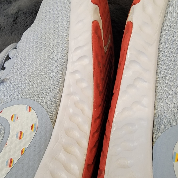 Nike the Women's Revolution 5 Running Shoes - Picture 10 of 14